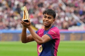 榜眼梦游11中1福克斯空砍25分，米切尔28+8，骑士送马刺交手6连败