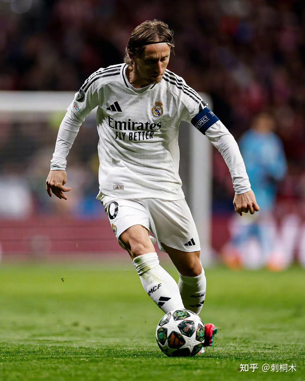 意甲联赛焦点战：尤文图斯险胜罗马