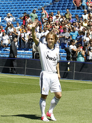 状态火热！杰曼半场10中7得到20分5助攻