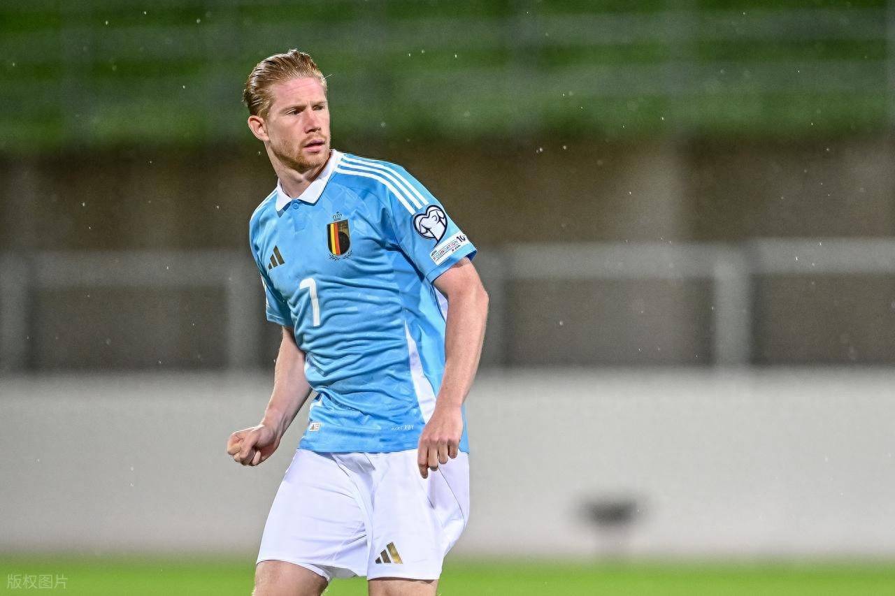 利物浦切尔西双双翻车，阿森纳笑纳5分大礼，争冠只剩两支队？